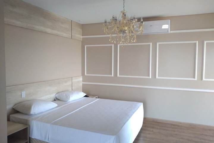 Room 6 of 9