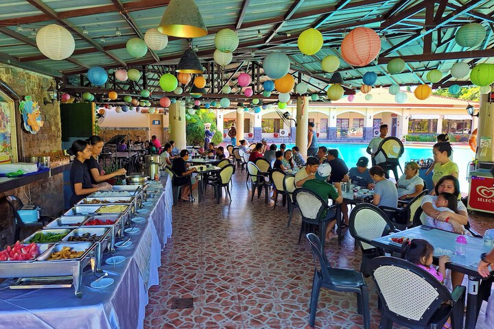 Dining 127 of 199