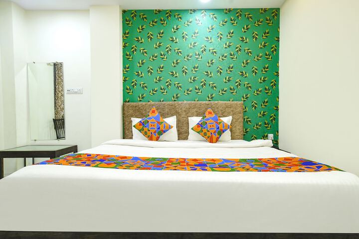 Room 14 of 27