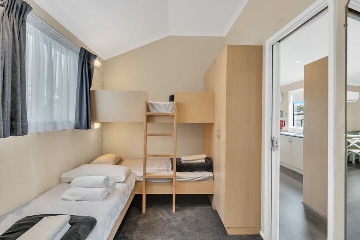 Room 7 of 78