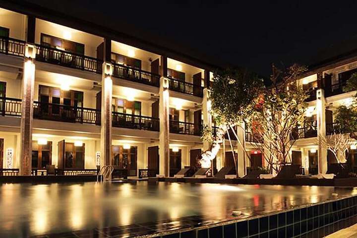 Pool 45 of 77