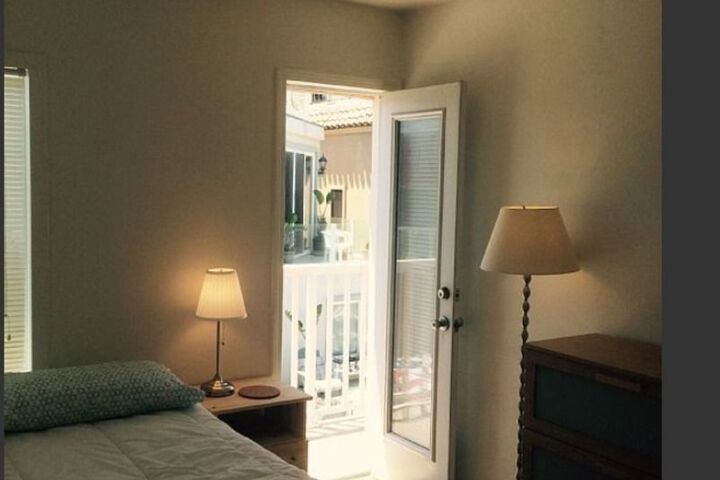 Room 6 of 31