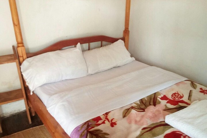 Room 6 of 52