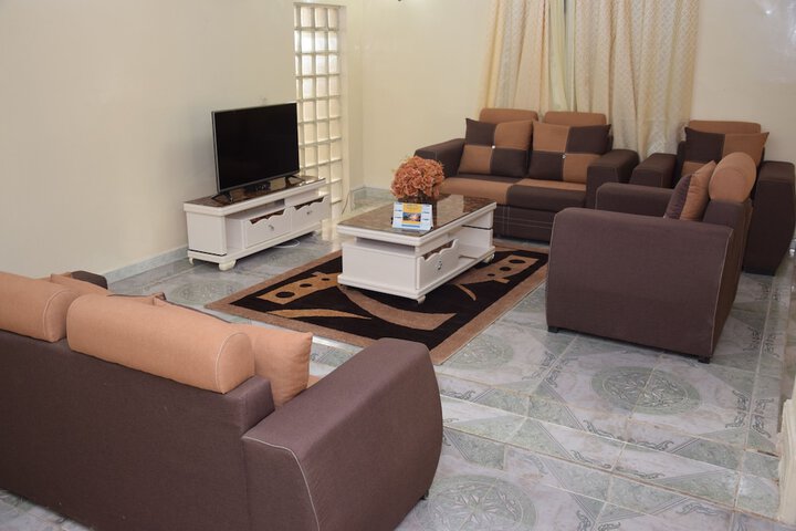 Room 3 of 9