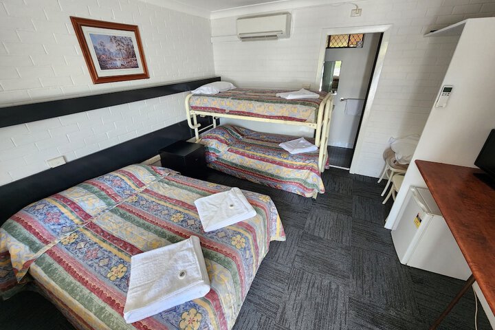 Room 3 of 6