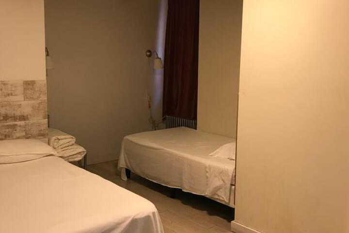 Room 8 of 39