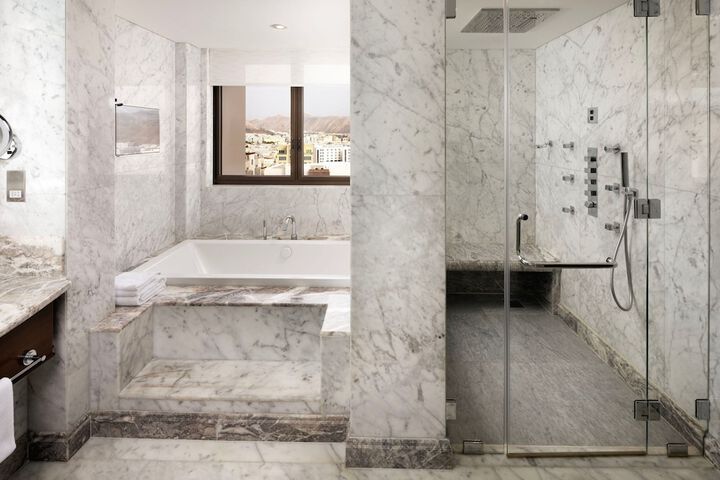 Room 57 of 152