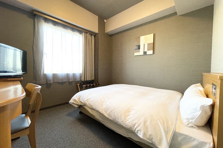 Room 3 of 22