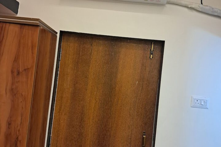 Room 4 of 26