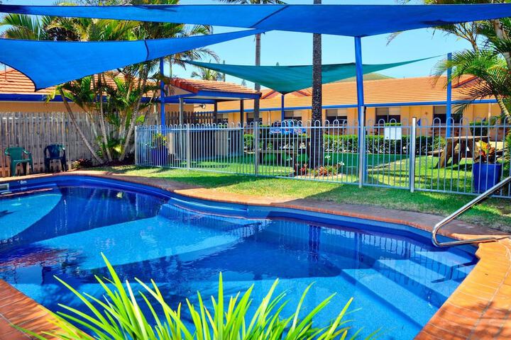 Pool 14 of 28
