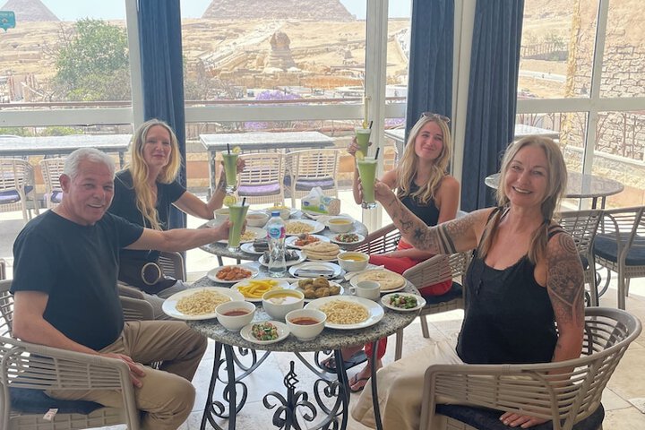 Dining 172 of 196