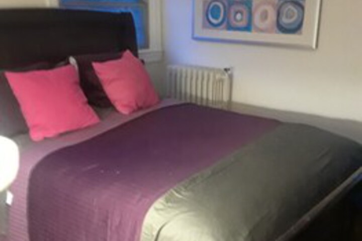 Room 25 of 27