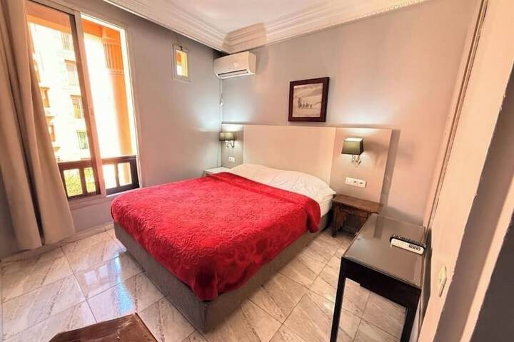 Room 14 of 28
