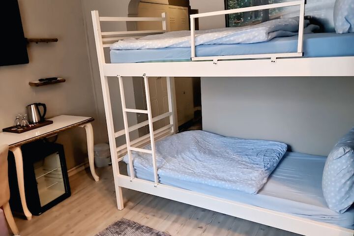 Room 100 of 126