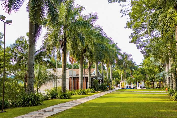 Hotel Exterior 266 of 314