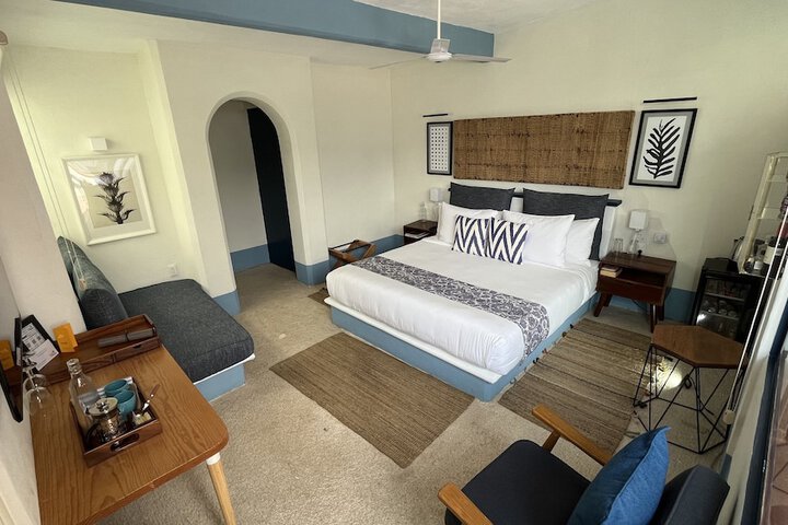 Room 87 of 144
