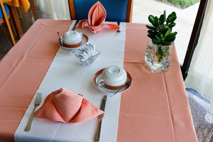 Breakfast/Coffee Service 16 of 31