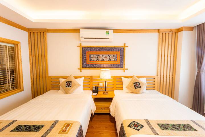 Room 13 of 122