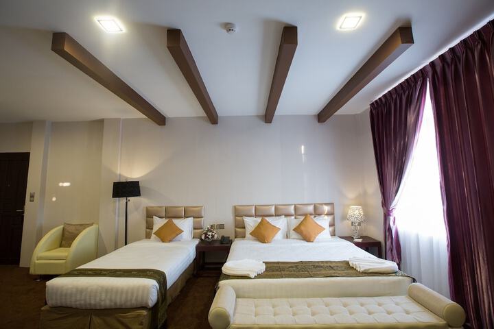 Room 20 of 38