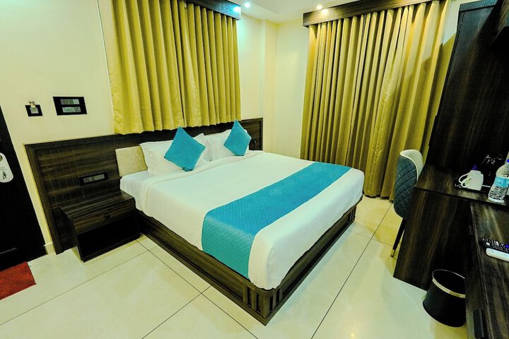 Room 10 of 22