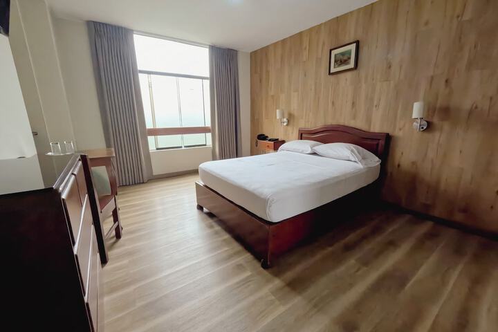 Room 15 of 32