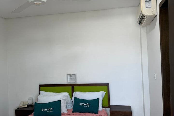 Room 6 of 26