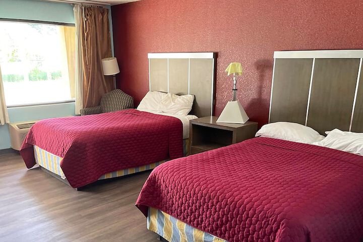 2 Double Beds (5 of 14)