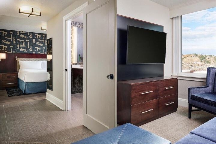 Room 83 of 173