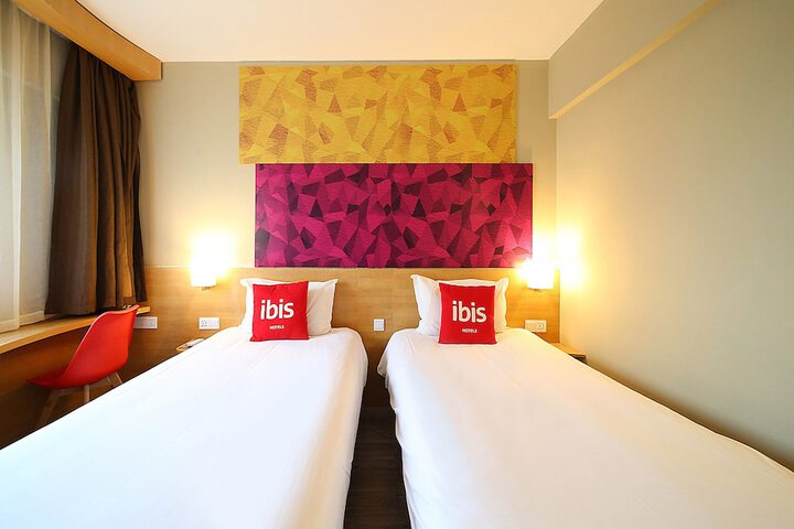 Room 9 of 70