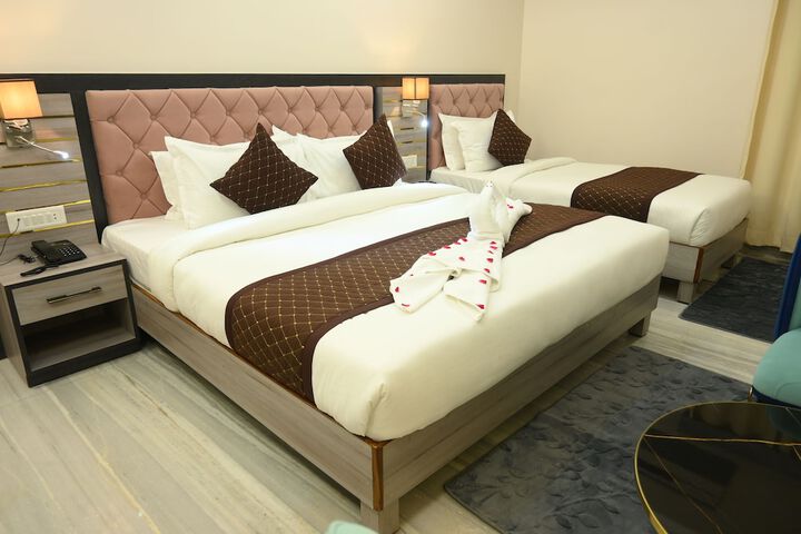 Room 15 of 53