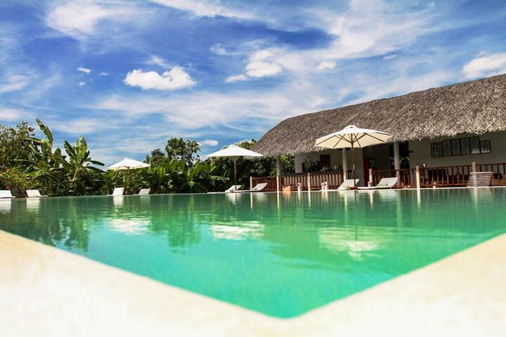 Pools & Facilities