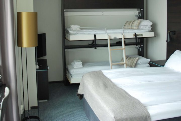 Room 13 of 43