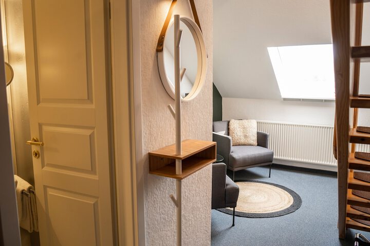 Room 97 of 191