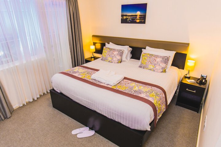 Room 8 of 48