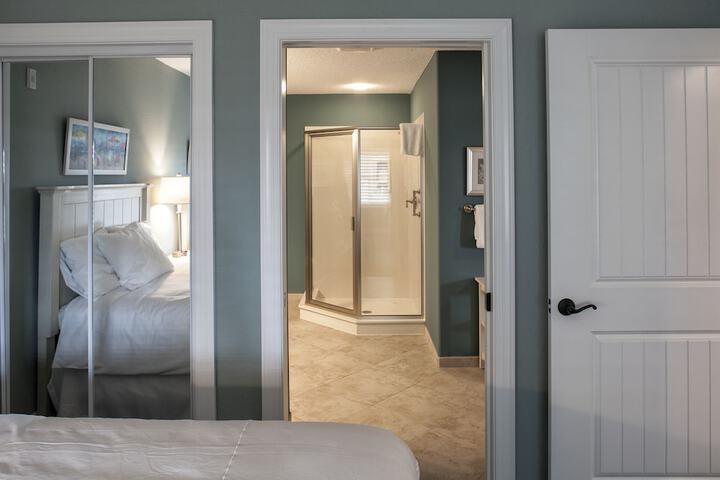 Room 14 of 37