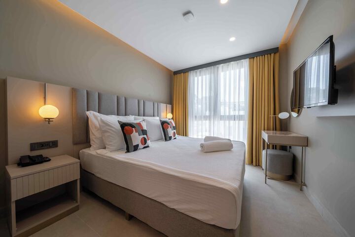 Room 11 of 50