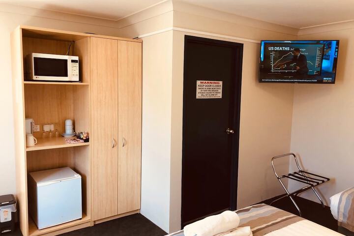 Room 9 of 36