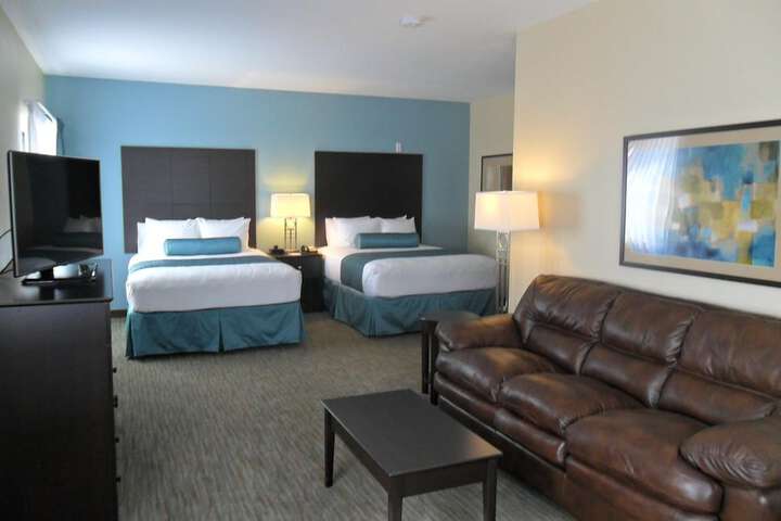 Quadruple Queen Bed (12 of 17)