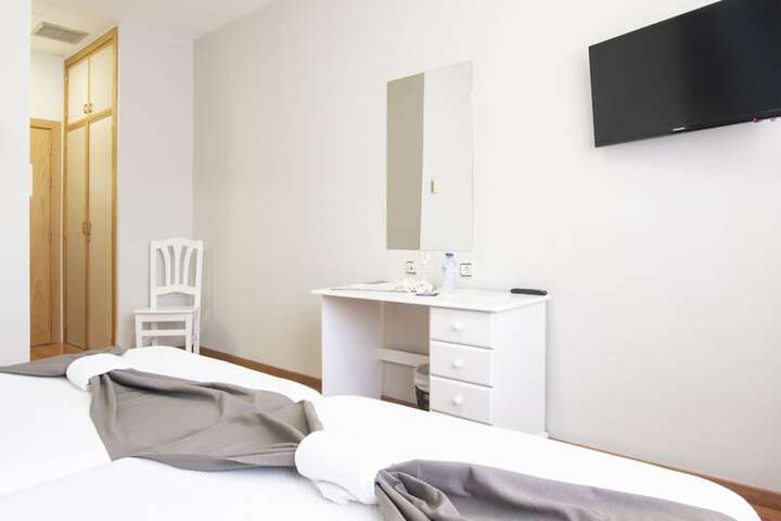 Room 14 of 35