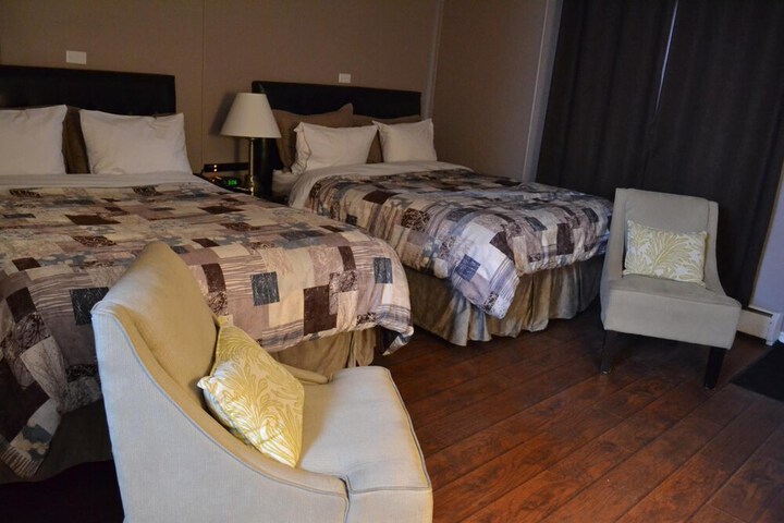 Room 10 of 34