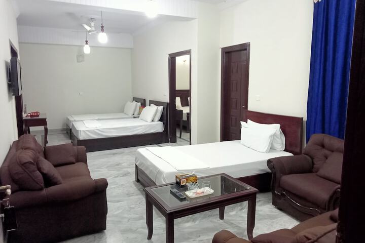 Room 7 of 14