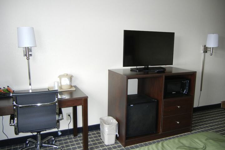 Double Accessible King Size Bed (8 of 9)