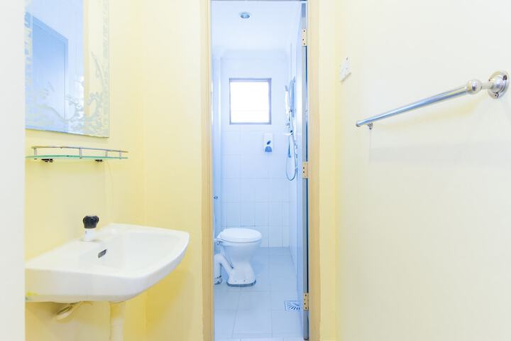 Room 30 of 41