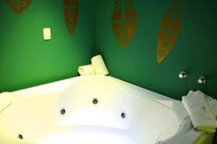 Hot Tub 30 of 35