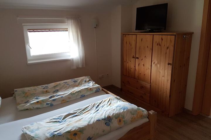 Room 4 of 46