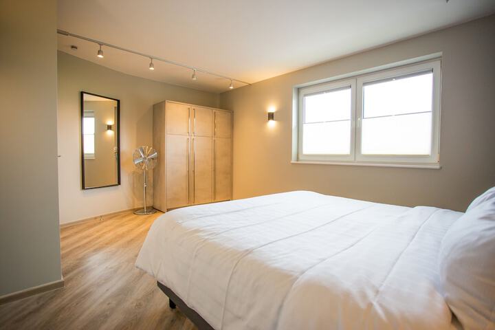 Room 41 of 82