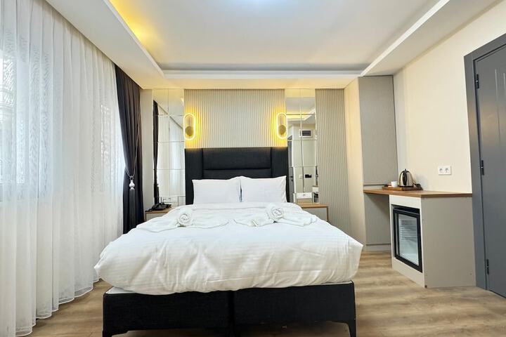 Room 3 of 60