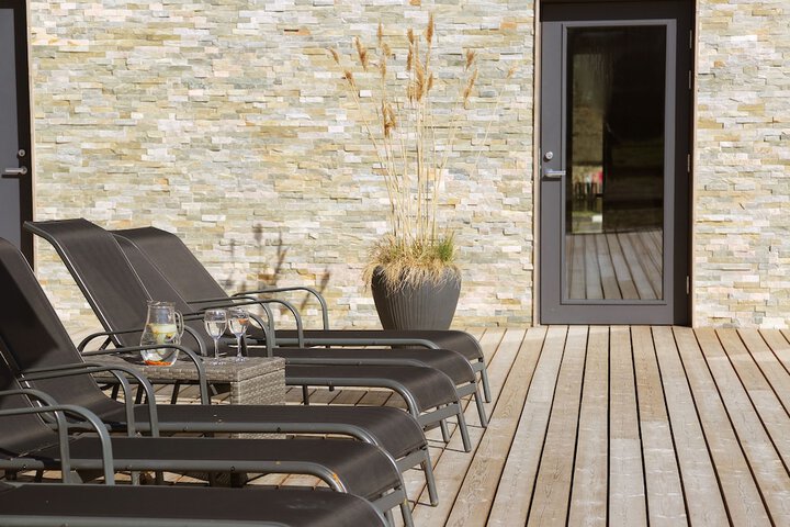 Sundeck 39 of 42