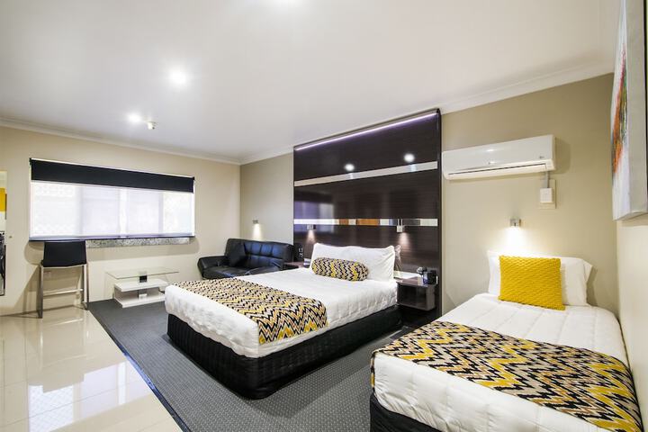 Room 18 of 30