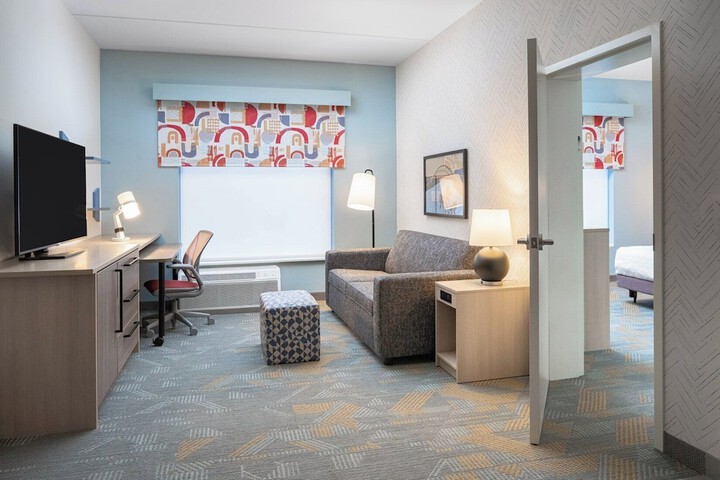 Room 9 of 48